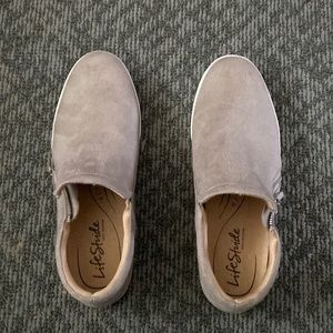 Lifestride ankle shoe.  Nubuck color.  Side zip.  Size 10 wide.